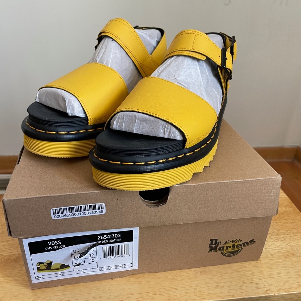 Dr. Martens Voss Yellow Hydro Leather Sandals